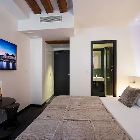 Le Clos De Notre Dame Paris